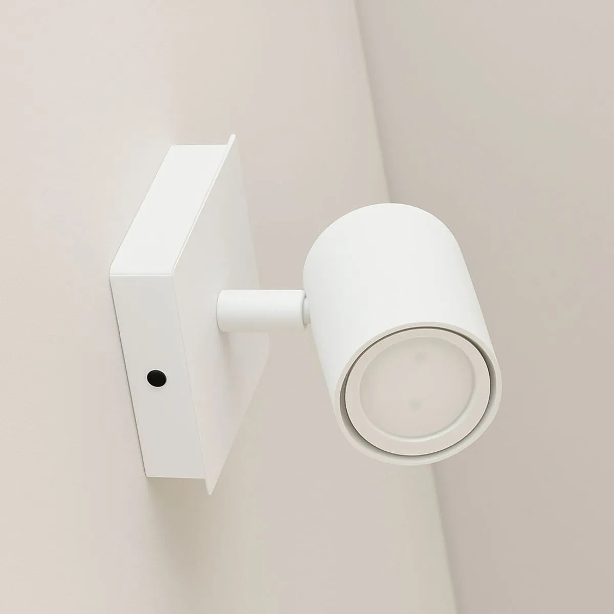 Foco Sobrepuesto 1 luz Cil III Blanco Mate Ip44 GU10