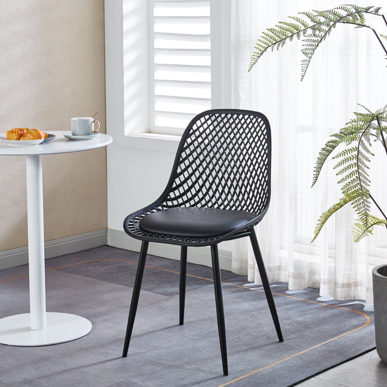 Silla Europa Negra Acolchada - Medular Diseño Sillas de interior
