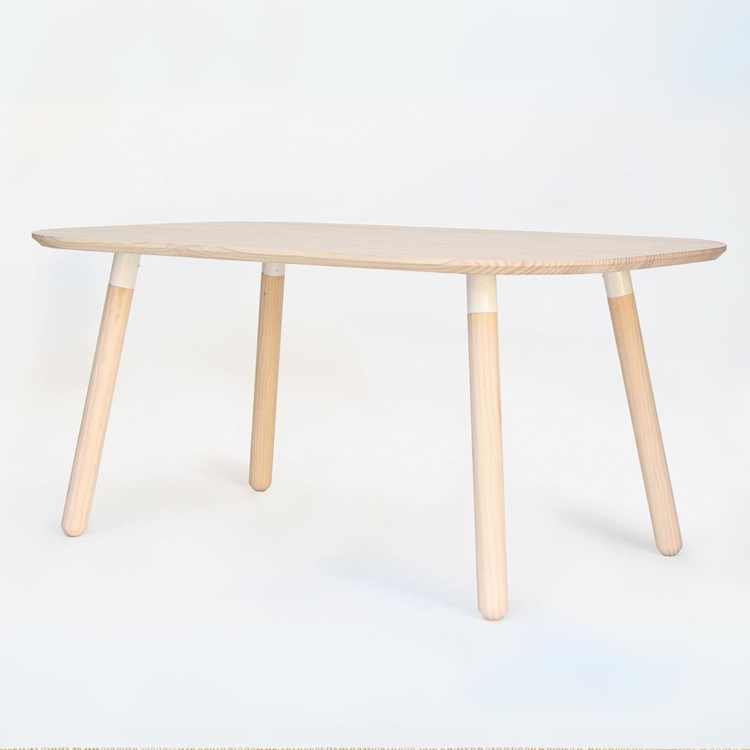 Mesa de Comedor Canelo Ovalada 6P - Medular Diseño Mesas de Comedor