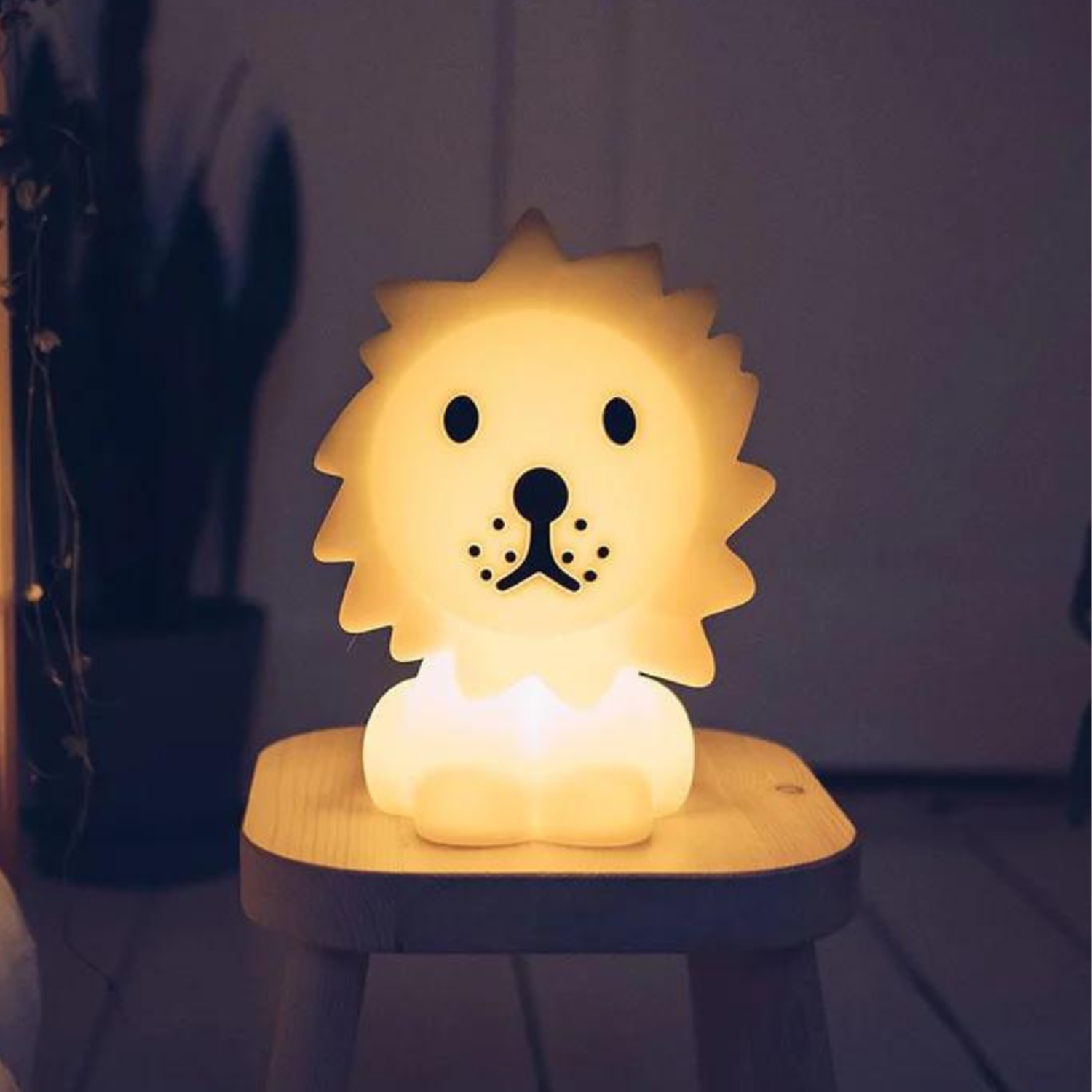 Lampara Mr Maria Primera Luz Leon -25cm