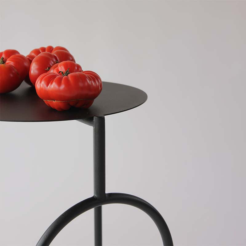 Mesa Auxiliar Nina Negra - Medular Diseño Mesas de Centro