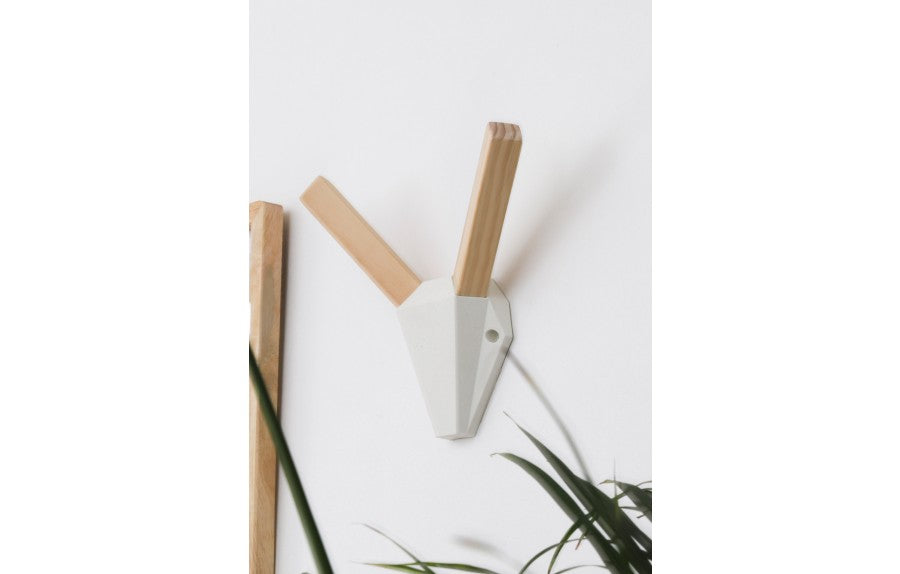 2 Percheros Wümul Pino - Medular Diseño Perchero