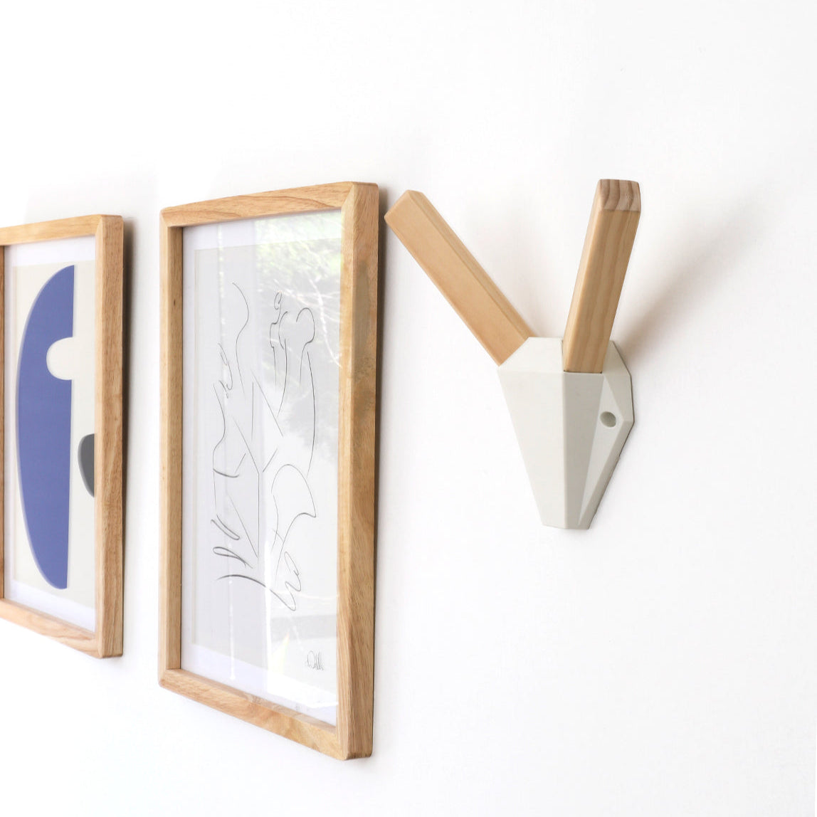 1 Perchero Wümul Nogal y 1 Perchero Wümul Natural - Medular Diseño Perchero