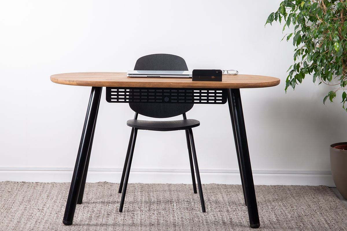 Escritorio Light Nogal + Silla Aula Black - Medular Diseño Juego de Escritorio