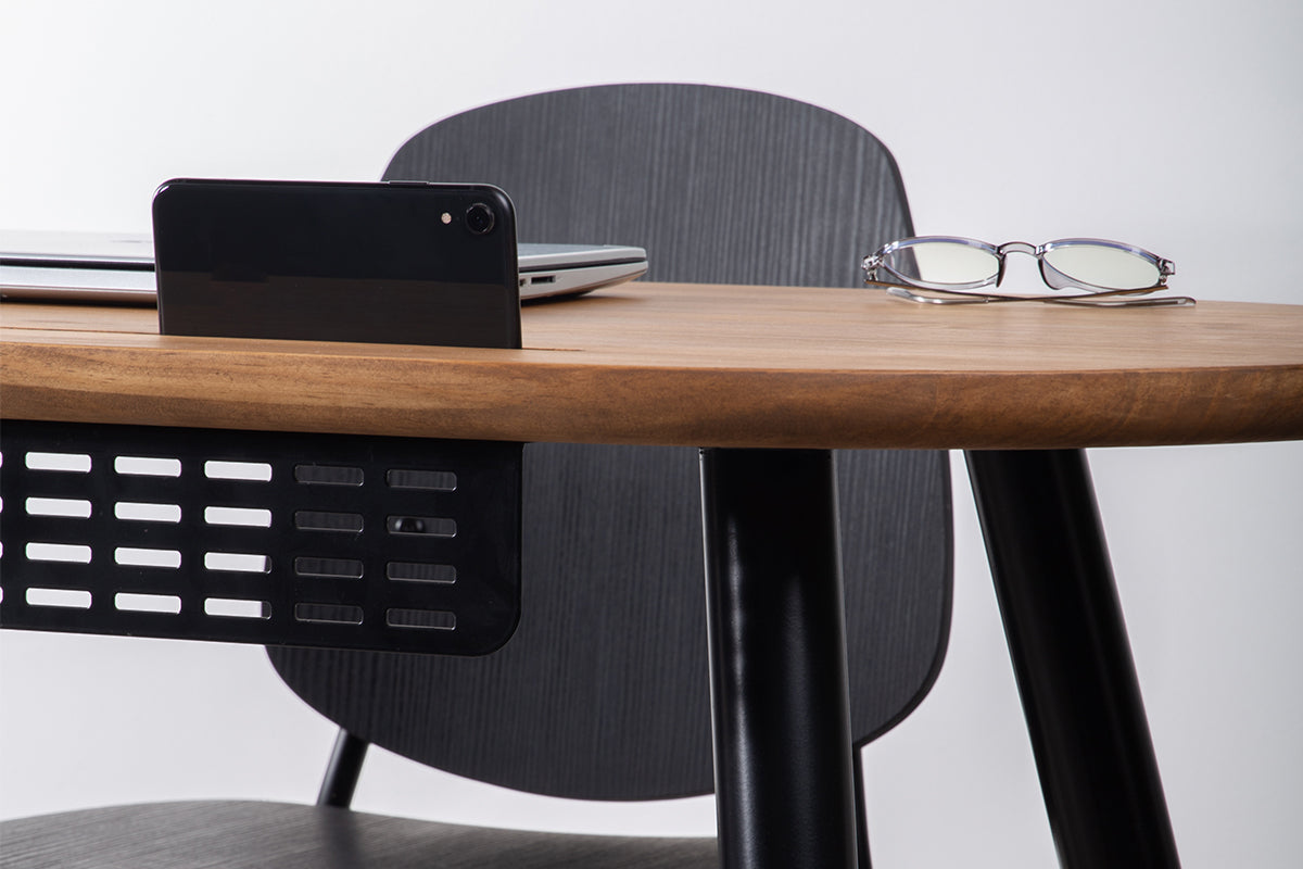 Escritorio Light Nogal + Silla Aula Black - Medular Diseño Juego de Escritorio