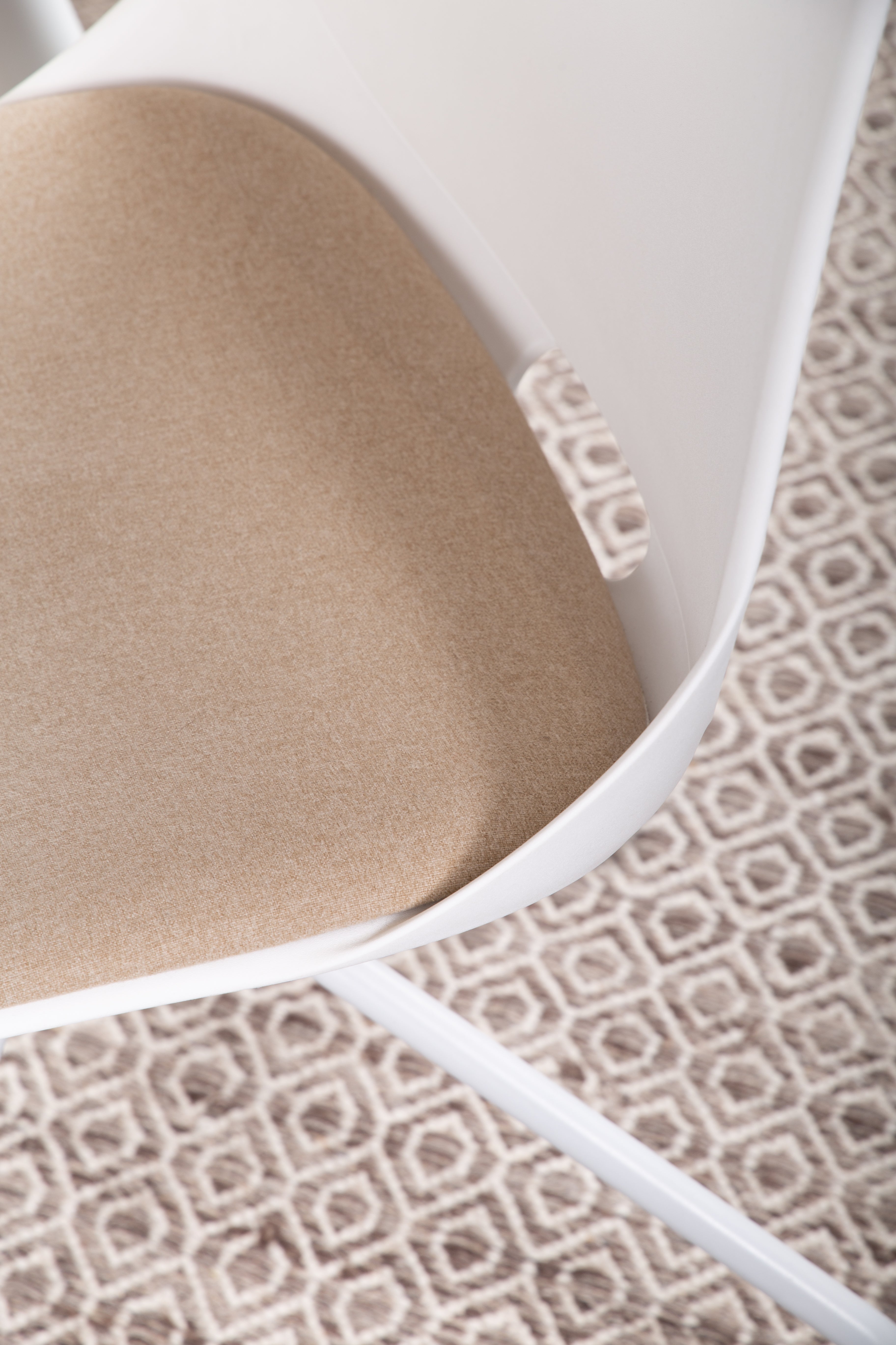 Escritorio Light Natural + Silla Quick Blanca - Medular Diseño Juego de Escritorio