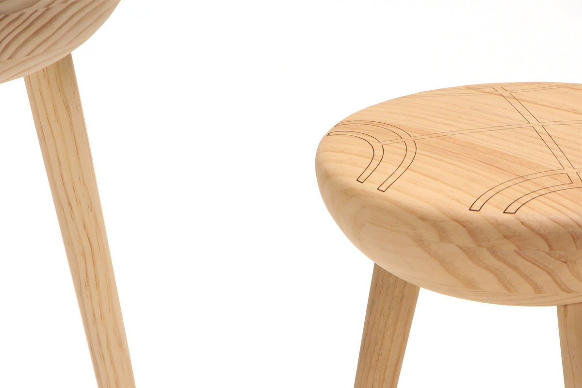 Piso Kultrún Alto - Medular Diseño Taburetes