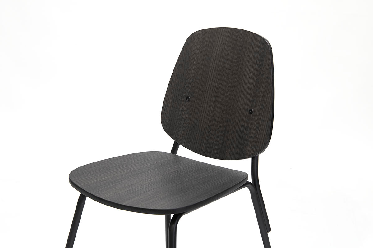 Escritorio Light Nogal + Silla Aula Black - Medular Diseño Juego de Escritorio