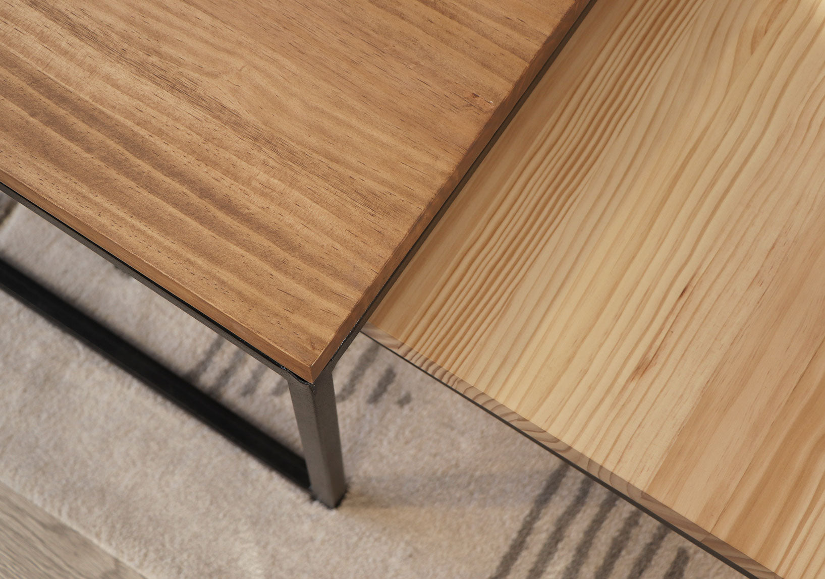 Sofá Trayken Seccional Derecho + Mesa Duo Wood
