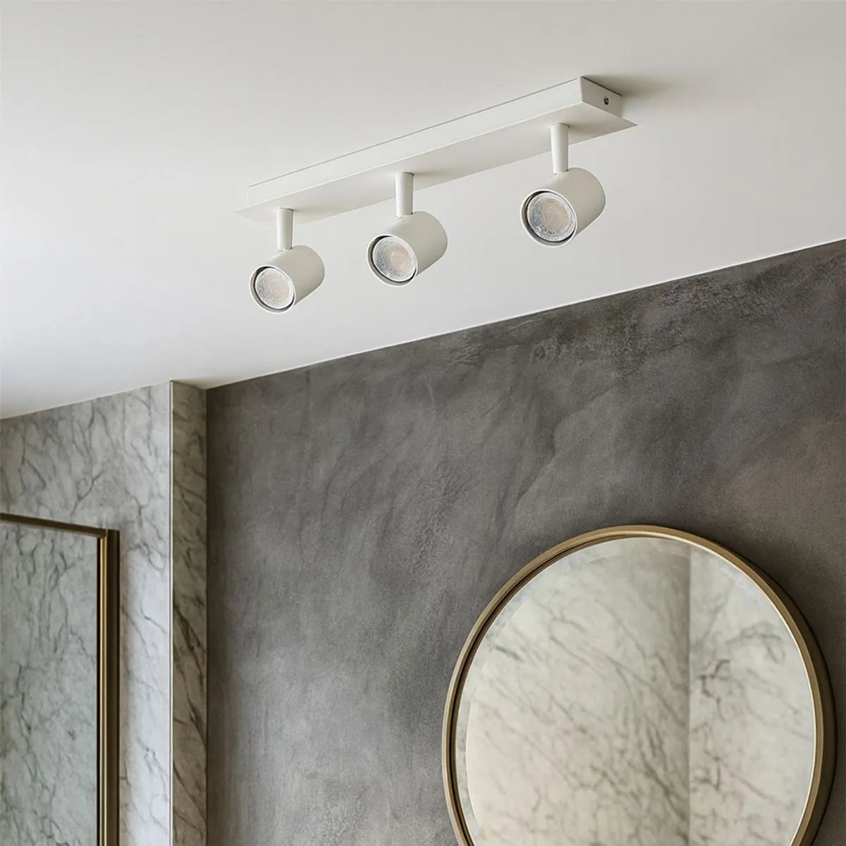 Foco Sobrepuesto 3 luces Cil III Blanco Mate Ip44 GU10