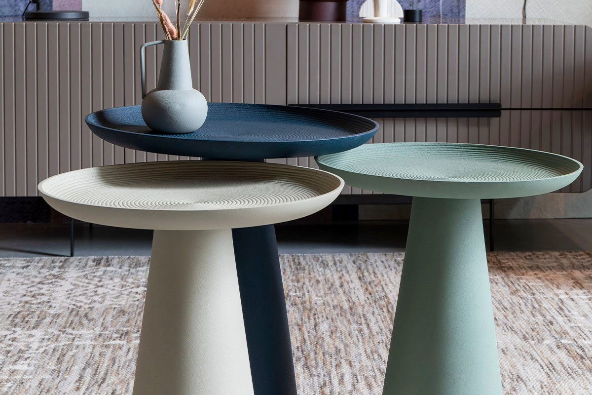 Mesa de arrimo Ringar Grande Azul