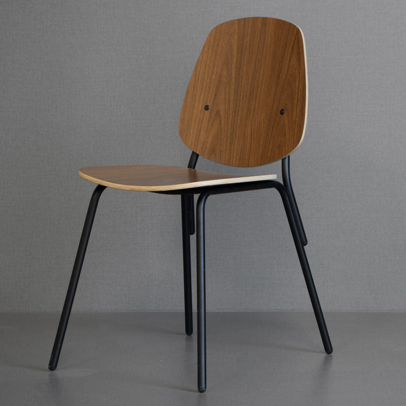 Juego de Comedor Aula Nogal 4P + 4 Sillas Aula Nogal - Medular Diseño Juego de Comedor