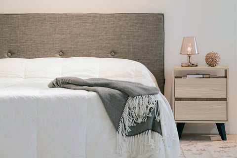 CB Respaldo Rapel Gris + 2 veladores Atacama Nougat